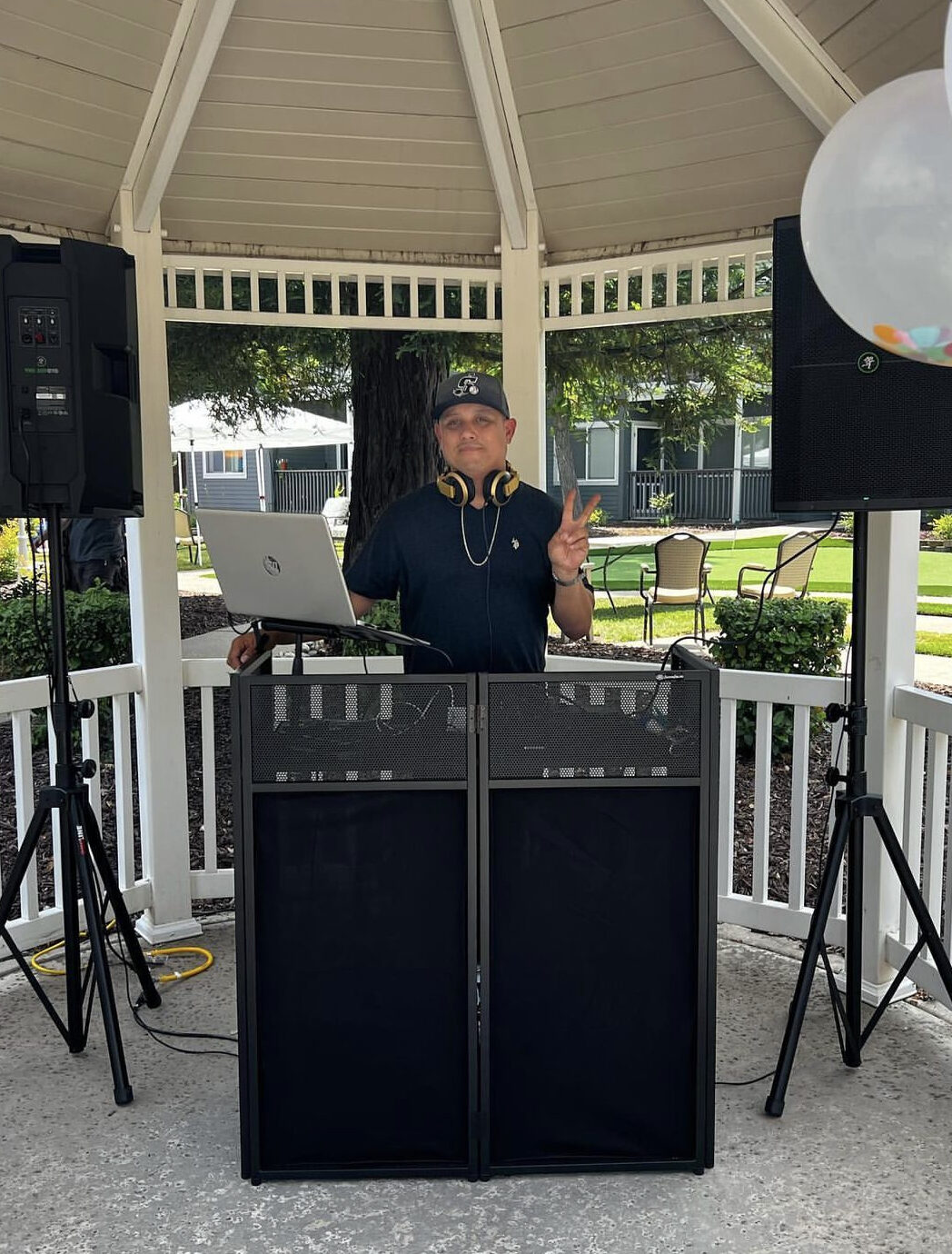 Keep the party alive with our professional DJ services. From smooth background beats to dance floor anthems, our DJs curate the perfect soundtrack for your celebration